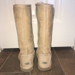 UGG Women's Classic Tall